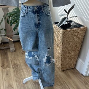 Free People Light Blue Distressed Boyfriend Jeans w/side seam slit size 29 NWOT